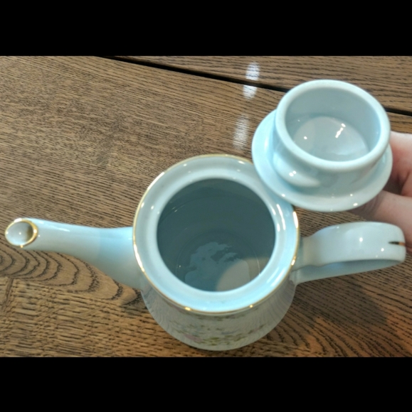 RARE Vintage Crown Ming Bird of Paradise Tea Pot🐦 - Picture 6 of 8